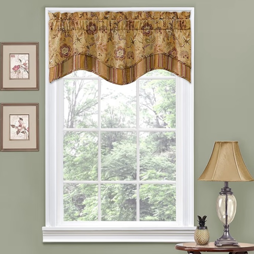NWT Waverly Neutral Floral Scalloped Valance with Striped Trim